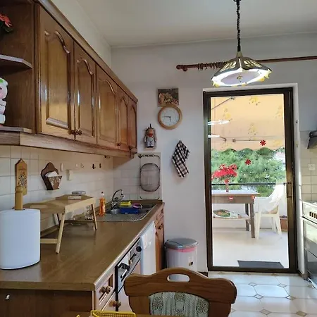 Daire μαρούσι κέντρο μεγάλο 5 λεπτά κοντά Atina